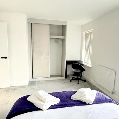 4 Hills - Everest * Leeds (West Yorkshire)